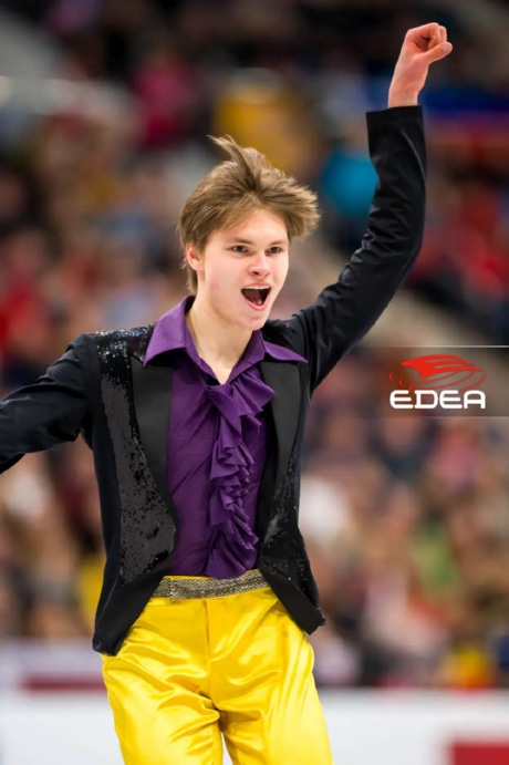Ice Gallery Skates U.S.